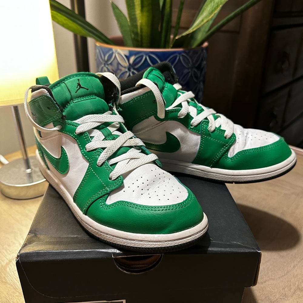 Jordan 1 Mid Lucky Green/White Boys 3Y DQ8424-301